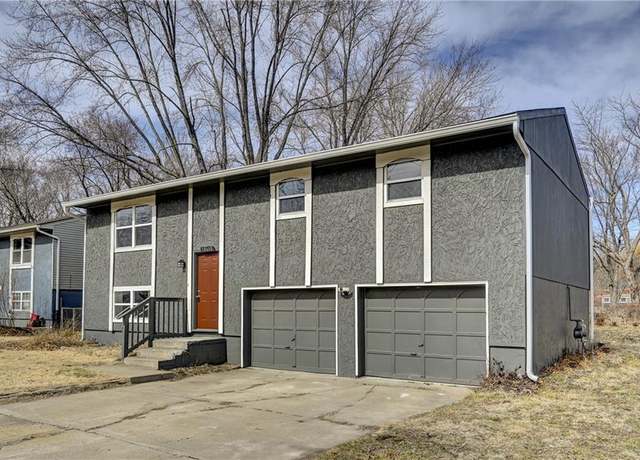 Property at 18610 E Truman Rd, Independence, MO 64056, 3 beds, 2.5 baths