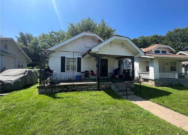 Property at 1917 E 71st Ter, Kansas City, MO 64132, 2 beds, 1 bath