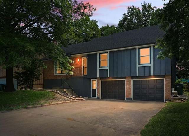 Property at 6811 E 143rd St, Grandview, MO 64030, 3 beds, 3 baths