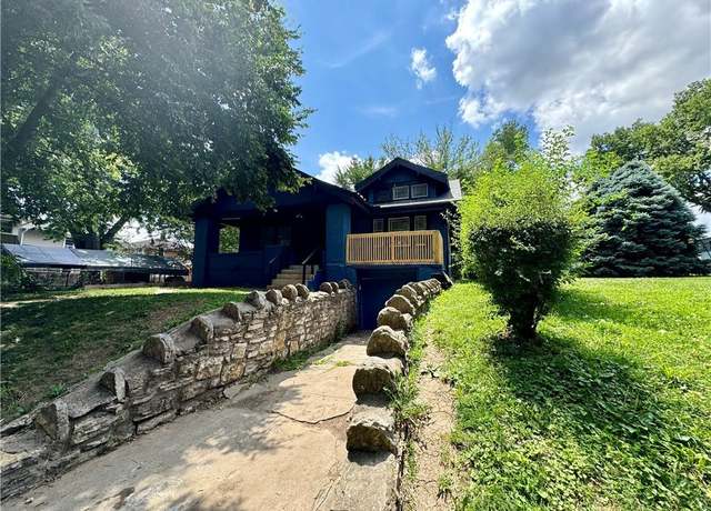 Property at 1039 Kimball Ave, Kansas City, KS 66104, 5 beds, 2 baths