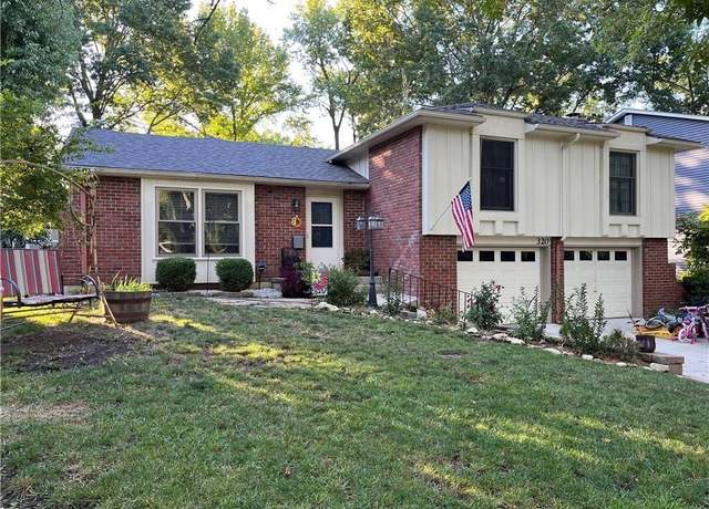 Property at 320 Jones Ave, Warrensburg, MO 64093, 4 beds, 2.5 baths