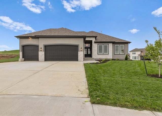 Property at 4287 Lake Shore Ct, Basehor, KS 66007, 3 beds, 2.5 baths