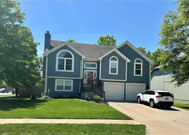 Property at 517 Parma Way, Gardner, KS 66030, 4 beds, 3 baths