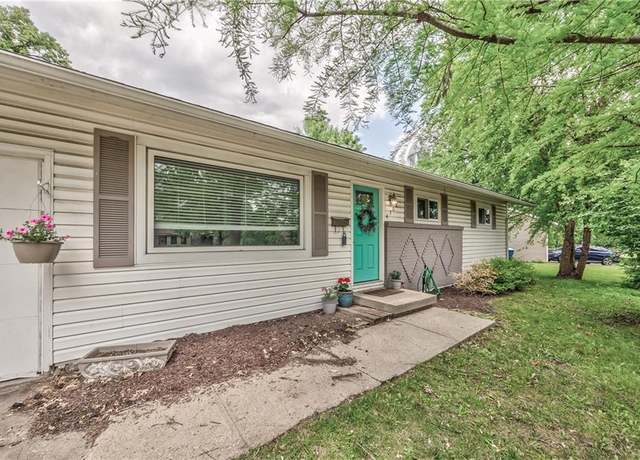 Property at 4306 W 78th Ter, Prairie Village, KS 66208, 3 beds, 1.5 baths