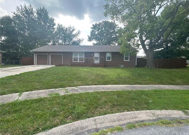 Property at 13400 Oakland Ave, Grandview, MO 64030, 3 beds, 2.5 baths