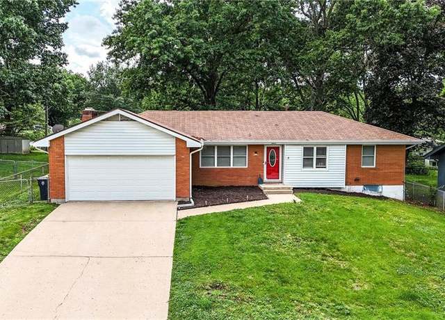 Property at 8822 N Mcgee St, Kansas City, MO 64155, 3 beds, 2.5 baths