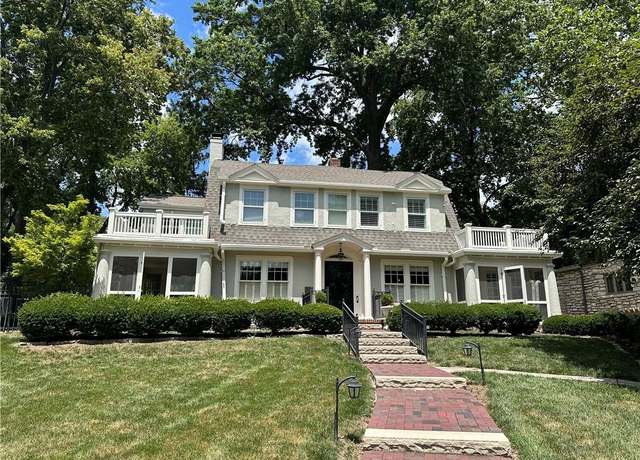 Property at 610 E 54th St, Kansas City, MO 64110, 3 beds, 4 baths