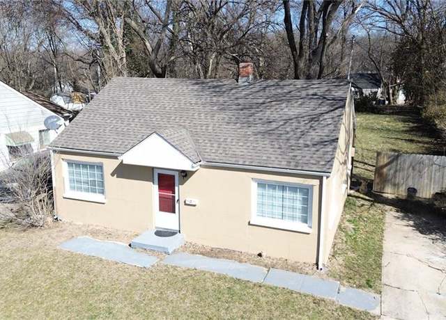 Property at 6133 Walrond Ave, Kansas City, MO 64130, 2 beds, 1 bath