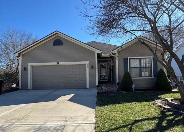 Property at 717 Holiday Dr, Lansing, KS 66043, 4 beds, 3 baths