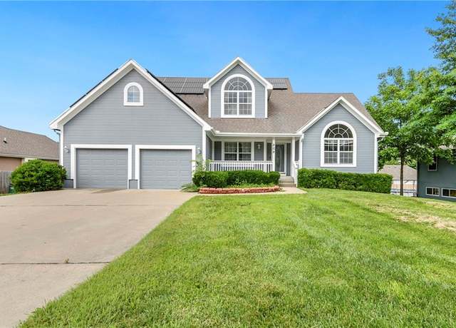 Property at 808 S Peculiar Dr, Peculiar, MO 64078, 4 beds, 2.5 baths