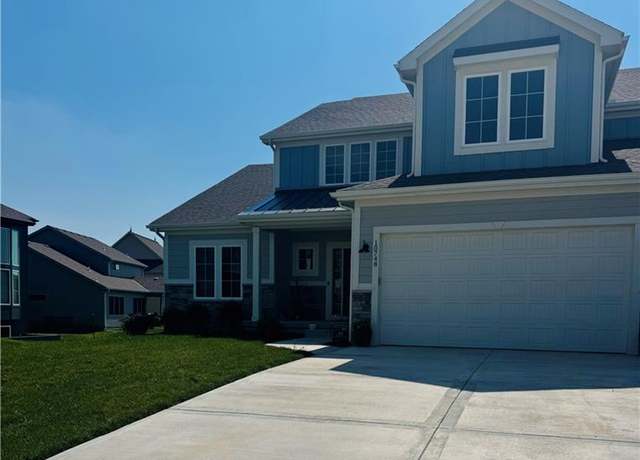 Property at 10748 N Hickory Ct, Kansas City, MO 64155, 4 beds, 3.5 baths
