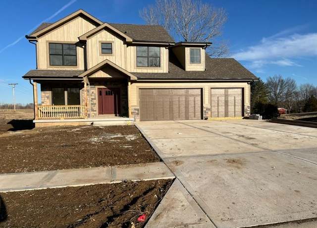 Property at 13525 Oakridge Dr, Kearney, MO 64060, 5 beds, 3.5 baths