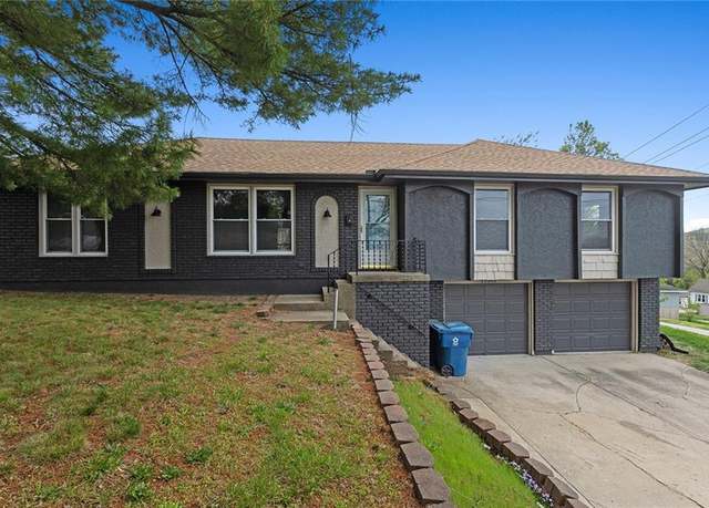Property at 11301 E Park St, Sugar Creek, MO 64054, 3 beds, 3 baths