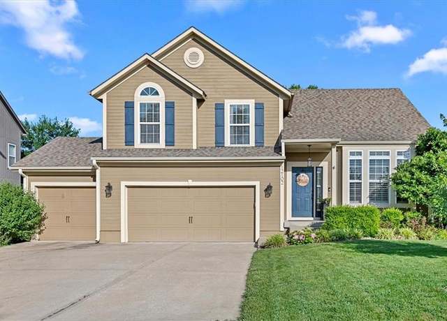 Property at 12102 S Monroe St, Olathe, KS 66061, 4 beds, 3 baths