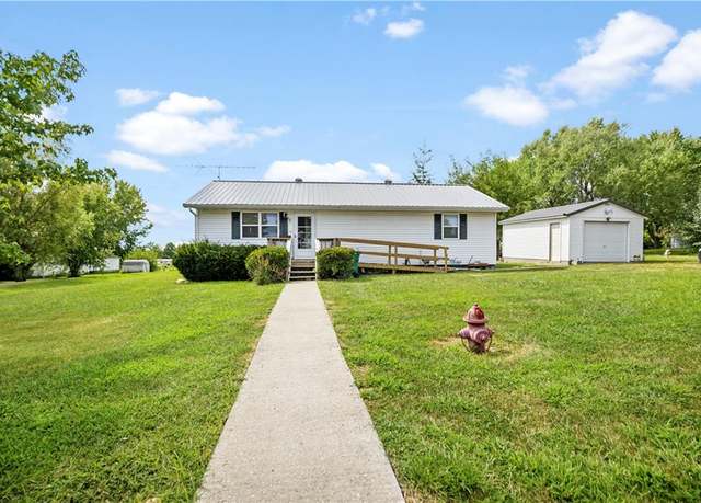 Property at 215 2nd Ave, Pattonsburg, MO 64670, 2 beds, 1 bath
