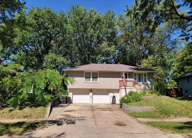 Property at 1208 S Ward Pkwy, Blue Springs, MO 64014, 3 beds, 2 baths