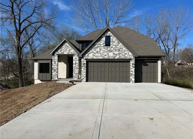 Property at 12730 N Champanel Way, Platte City, MO 64079, 4 beds, 3.5 baths