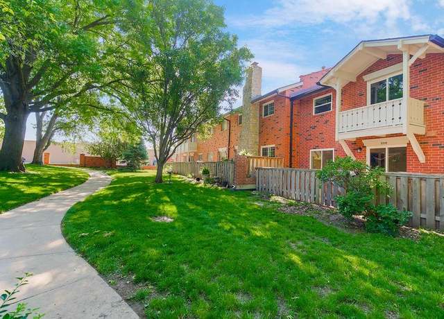 Property at 9599 Outlook Dr, Overland Park, KS 66207, 3 beds, 2.5 baths