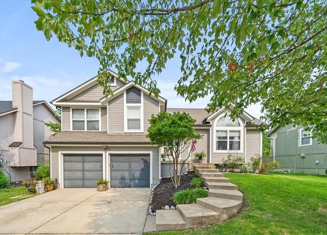Property at 16349 S Sunset St, Olathe, KS 66062, 4 beds, 3 baths