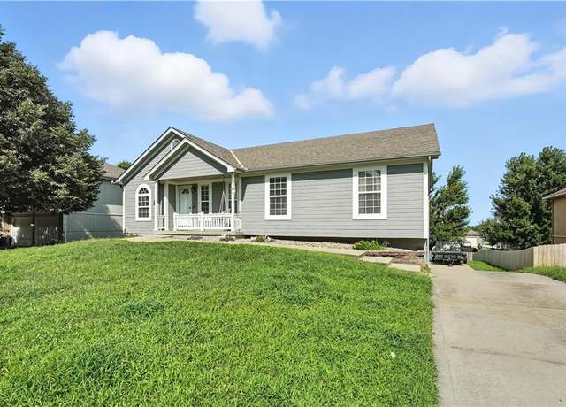 Property at 2314 NE Maybrook Dr, Blue Springs, MO 64029, 3 beds, 2.5 baths