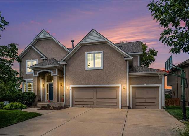 Property at 5712 Payne St, Shawnee, KS 66226, 4 beds, 4.5 baths