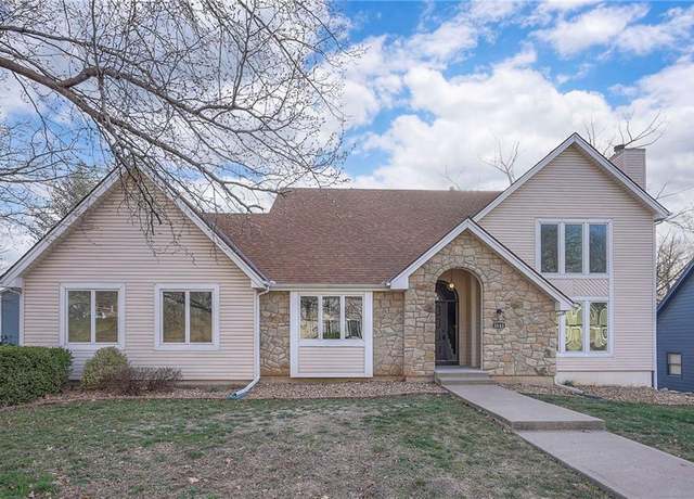Property at 3541 N Wabash Ave, Kansas City, MO 64116, 5 beds, 3.5 baths