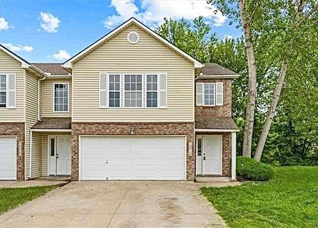 Property at 1618 NW Jordan Ct, Blue Springs, MO 64015, 3 beds, 2.5 baths