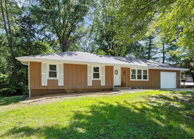 Property at 9525 E Gregory Blvd, Raytown, MO 64133, 3 beds, 2.5 baths