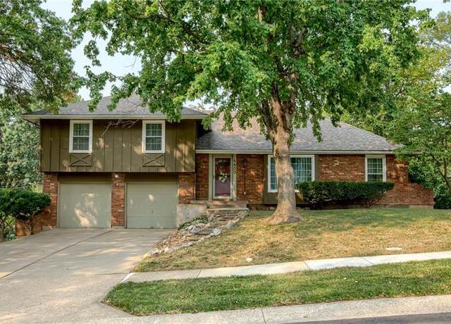 Property at 4430 E 107th Ter, Kansas City, MO 64137, 3 beds, 2 baths