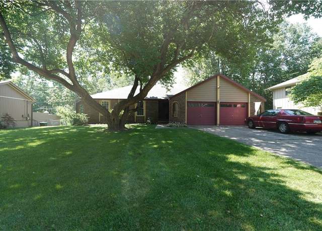 Property at 10807 W 71st St, Shawnee, KS 66203, 3 beds, 2.5 baths