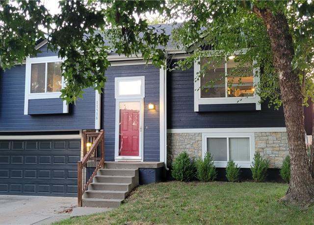 Property at 11516 N Windsor Ave, Kansas City, MO 64157, 4 beds, 2 baths