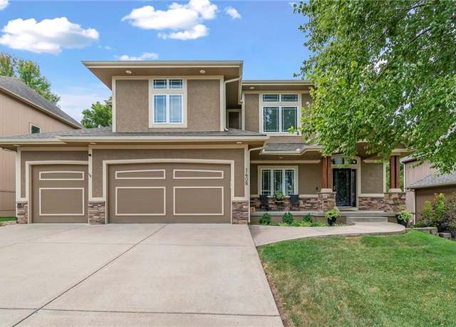 Property at 1408 NE Whitestone Dr, Lee's Summit, MO 64086, 4 beds, 3.5 baths
