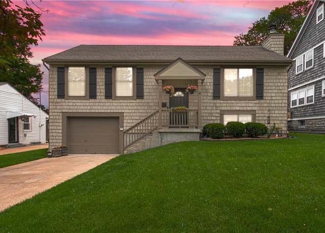 Property at 7307 Washington St, Kansas City, MO 64114, 3 beds, 2 baths