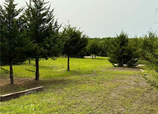 Property at 34 Fleetwood Dr, Linn Valley, KS 66040