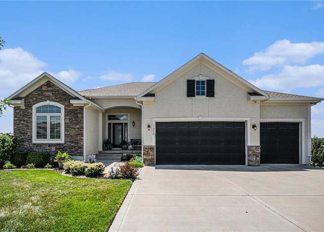 Property at 1216 Cothran Ct, Raymore, MO 64083, 4 beds, 3 baths