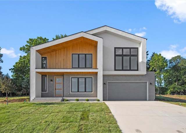 Property at 2614 NW 84th Ter, Kansas City, MO 64154, 6 beds, 4.5 baths