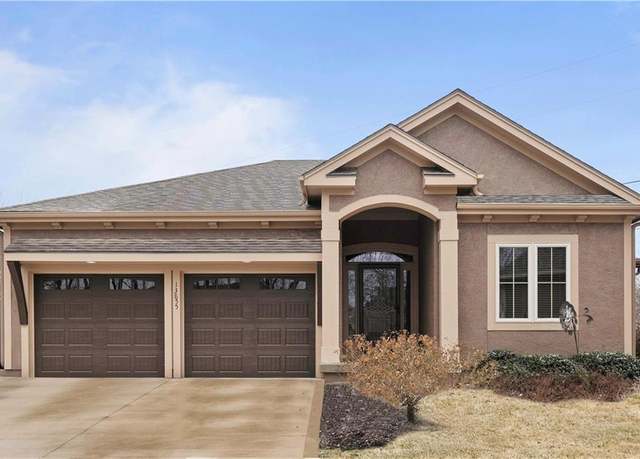 Property at 13855 W 141st Ter, Olathe, KS 66062, 4 beds, 3 baths