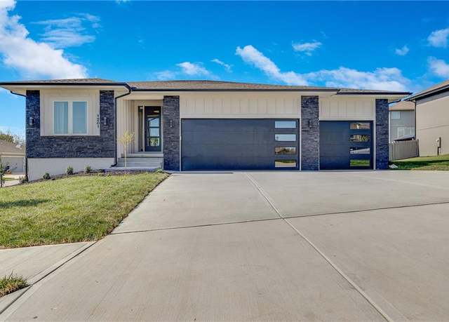 Property at 1201 Morgan Dr, Pleasant Hill, MO 64080, 4 beds, 3 baths