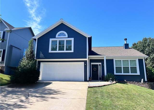 Property at 13641 W 129th St, Olathe, KS 66062, 4 beds, 3 baths