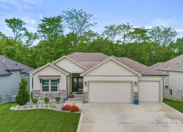 Property at 2428 W 179th St, Overland Park, KS 66085, 4 beds, 3 baths