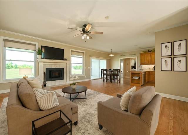 Property at 220 Lakota Ln, Lee's Summit, MO 64086, 4 beds, 3 baths