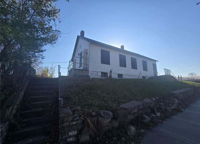 Property at 3903 Brooklyn Ave, Kansas City, MO 64130