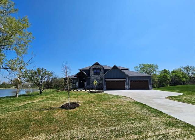 Property at 17894 169th St, Basehor, KS 66007, 6 beds, 5.5 baths