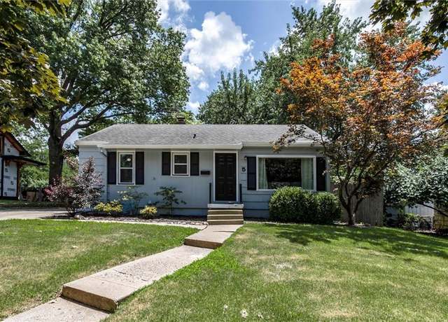 Property at 5 W 90th St, Kansas City, MO 64114, 3 beds, 2 baths