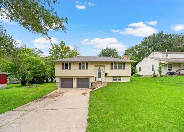 Property at 2608 N 46th Ter, Kansas City, KS 66104, 3 beds, 2.5 baths