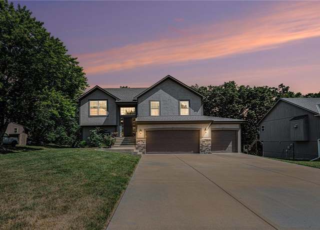 Property at 3608 NE 85th Ter, Kansas City, MO 64156, 4 beds, 3 baths