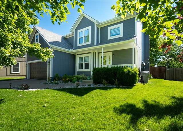 Property at 1002 N Clinton St, Olathe, KS 66061, 4 beds, 2.5 baths