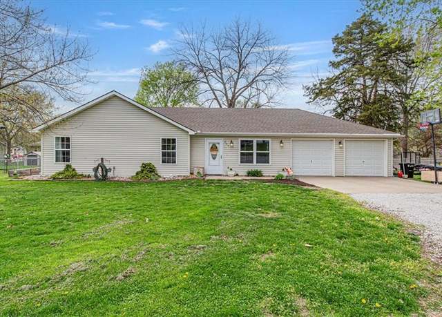 Property at 204 Lynn St, Lathrop, MO 64465, 3 beds, 2 baths