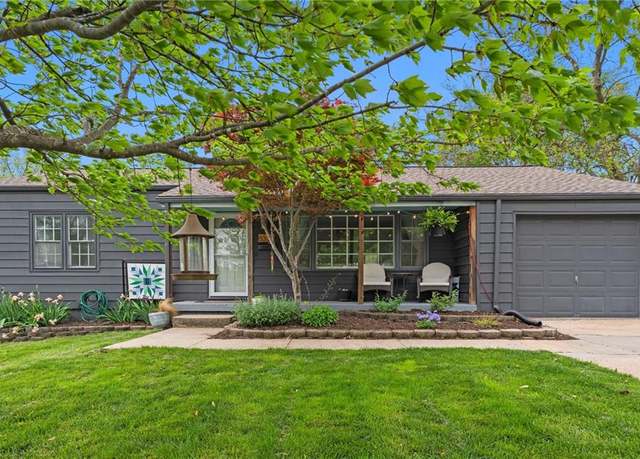 Property at 8334 Kenwood Ave, Kansas City, MO 64131, 3 beds, 1.5 baths