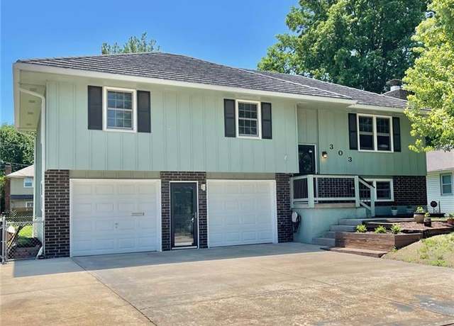 Property at 303 Canterbury Ln, Belton, MO 64012, 3 beds, 2.5 baths